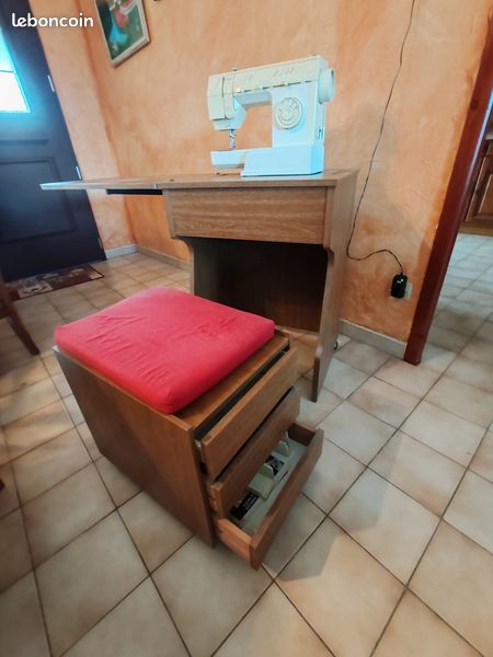 Machine a coudre avec meuble (image 2)