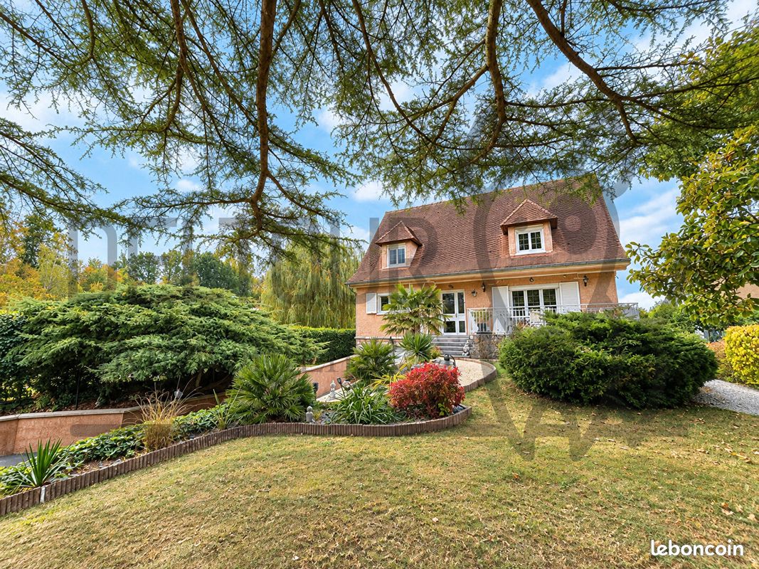 Maison 7 pièces 208 m² · à Saint-Augustin · 208 m² · 483 000 €