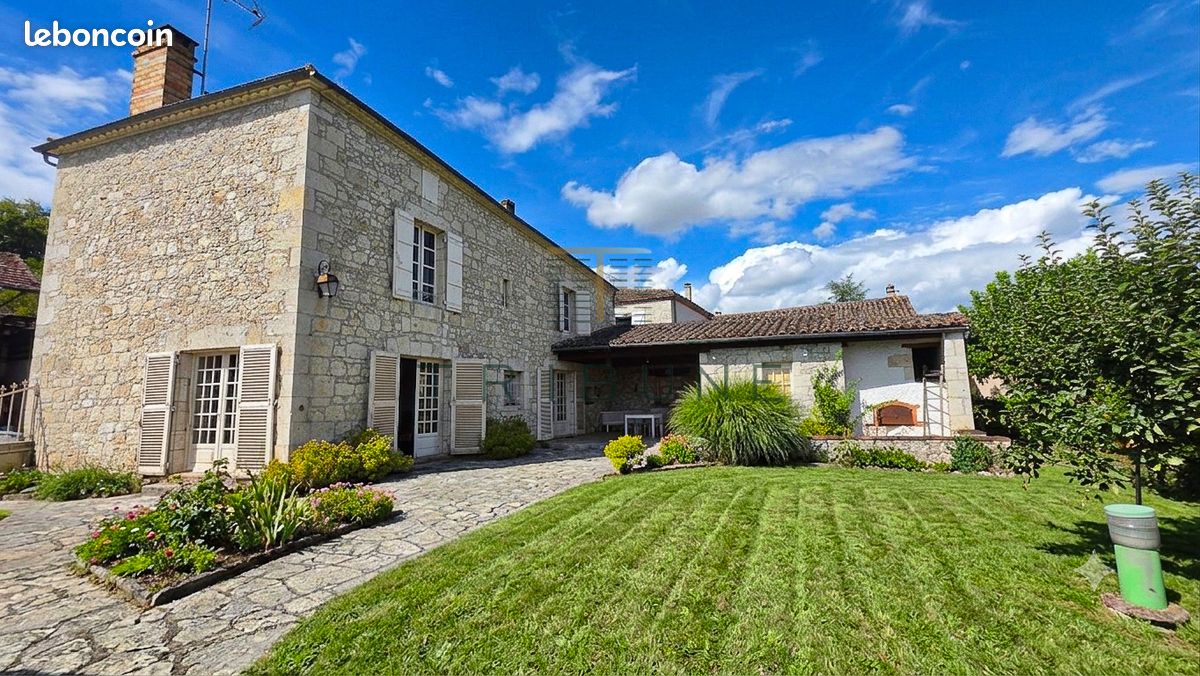 Maison 5 pièces 230 m² · à Saint-Maurin · 230 m² · 190 000 €