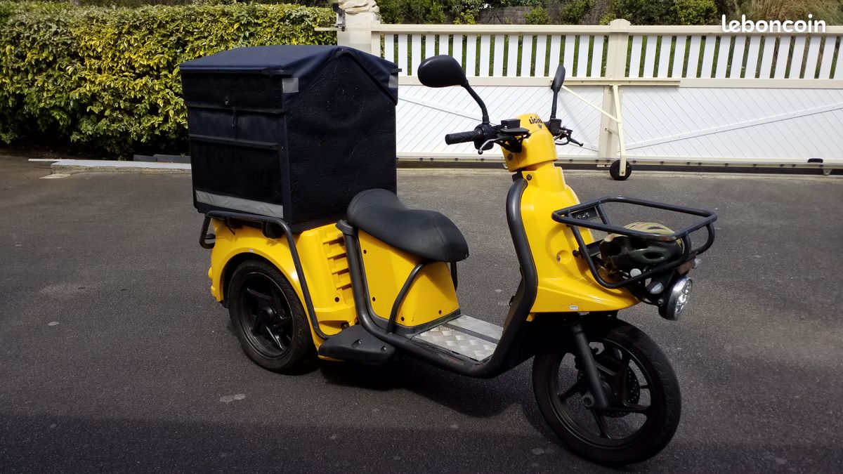 Piaggio 3w Delivery Nuovi Scooter Poste Italiane Scooter Poste
