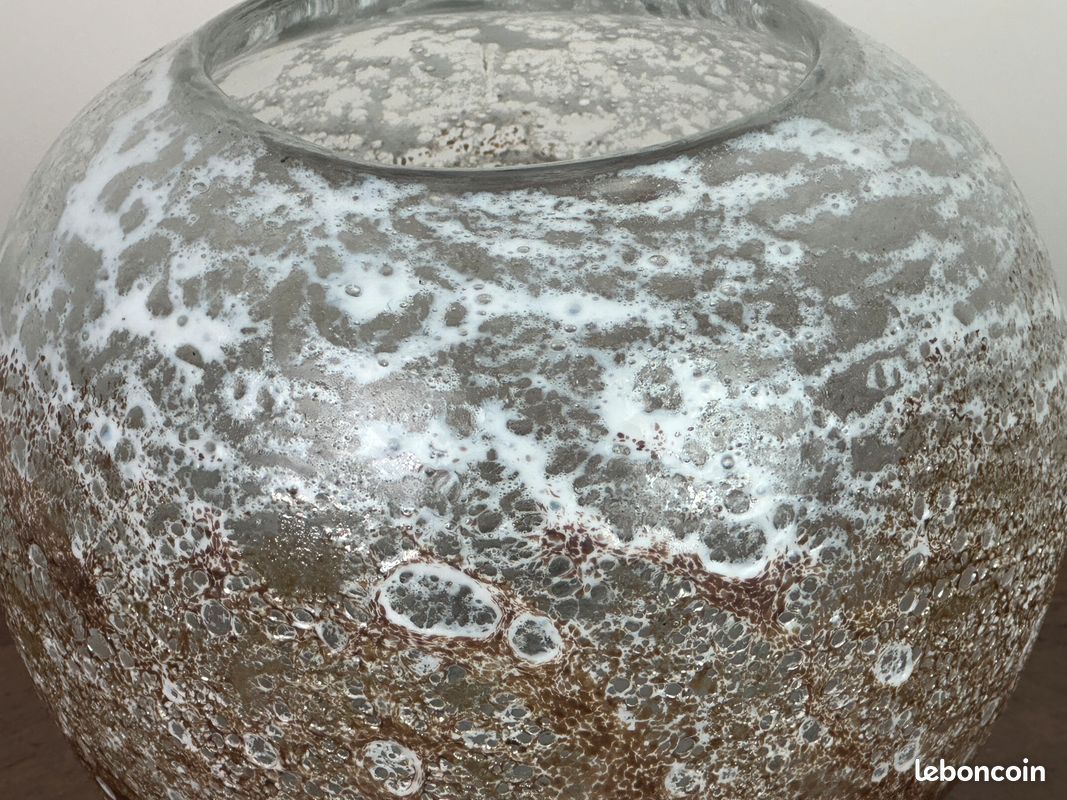 Vase Boule Vintage 80's Verre Soufflé émaillé Blanc Et Doré – Diamètre 20 Cm