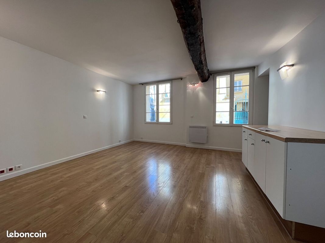 Appartement 1 pièce 28 m² · à Saint-Germain-en-Laye · 28 m² · 850 €/mois