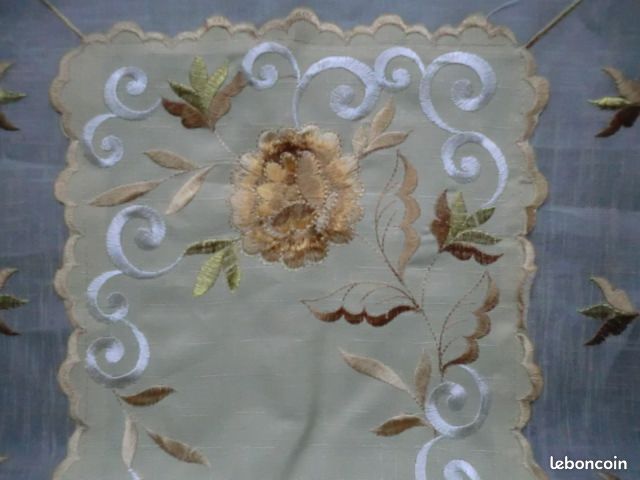 Chemin de table Neuf (image 2)