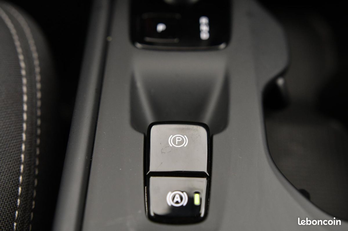 VOLVO XC40 B3 163 ch DCT7 Start (image 36)