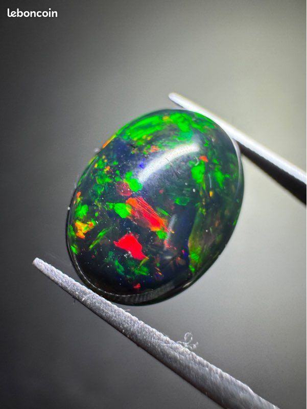 Opale Noire Et Multicolore D'Éthiopie – 1,22 Carat – Pierre Naturelle Rare P387.129t