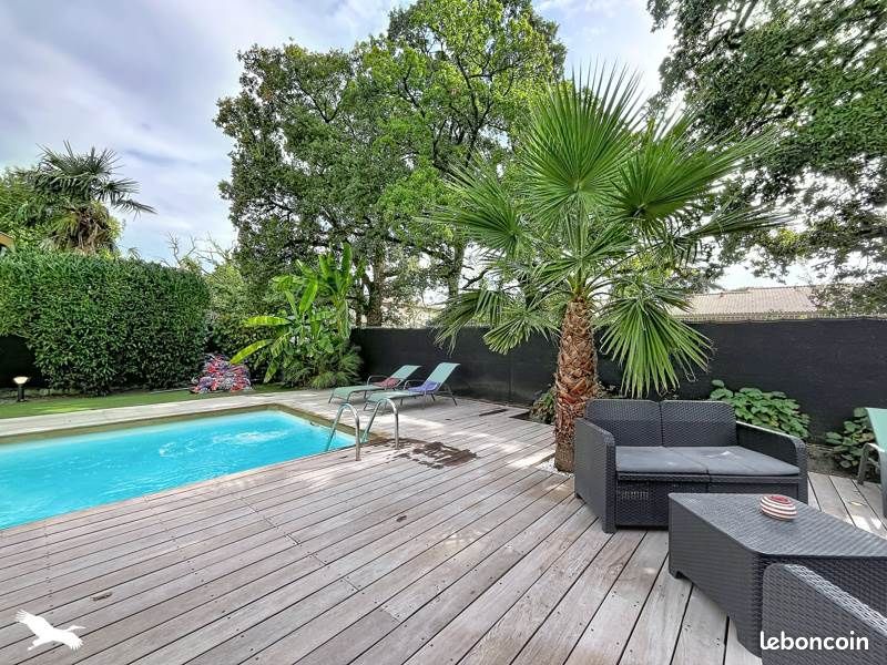 Maison 7 pièces 230 m² · à Tournefeuille · 230 m² · 749 000 €