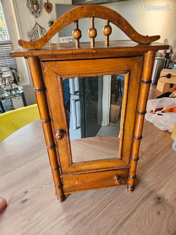 Petite Armoire Ancienne Pour Poupée – Bois – Fait Main – France