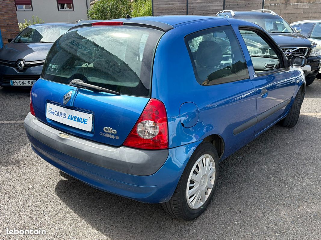 Clio II authentique 1.5 dci 68ch (image 2)