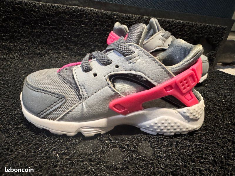 Nike huarache gris et rose enfant Chaussures