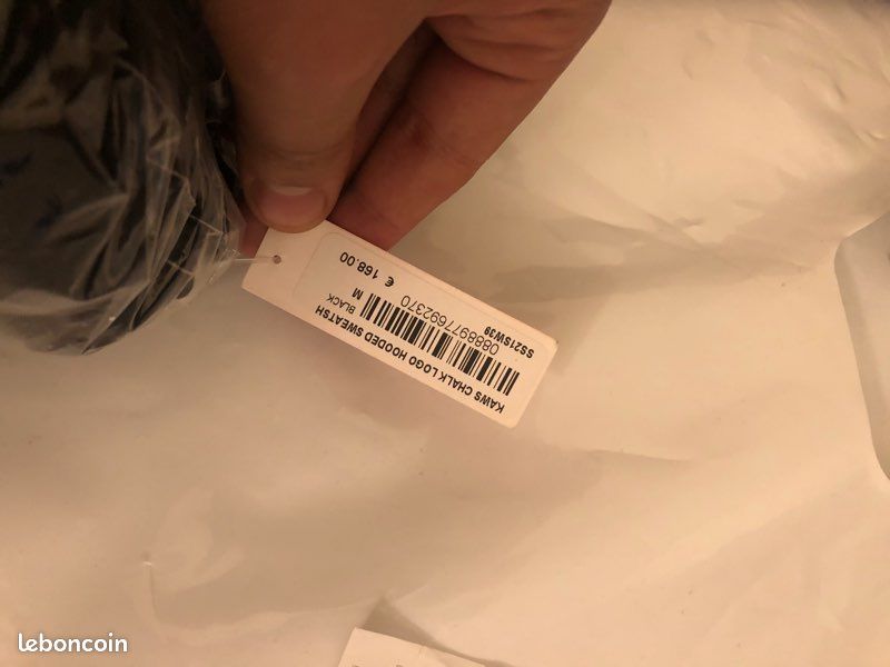 Hoodie supreme kaws black M (image 4)