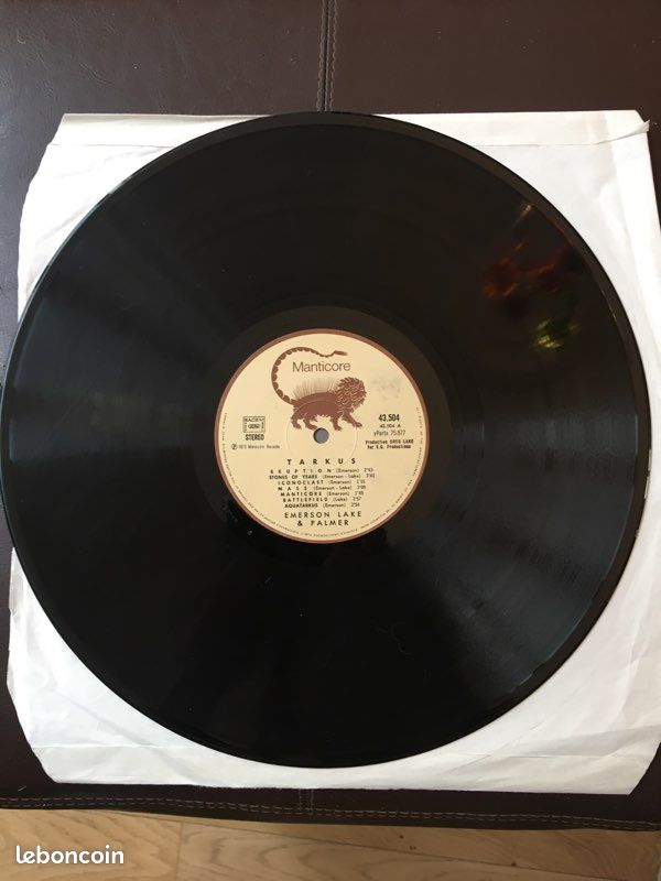 Disque vinyle 33 tours. Emerson Lake & Palmer. Tarkus. Manticore France, 1973. Réf : 43.504. Sans pochette, disque rayé. Prix à débattre. Possibilité d’achat groupé (image 1)