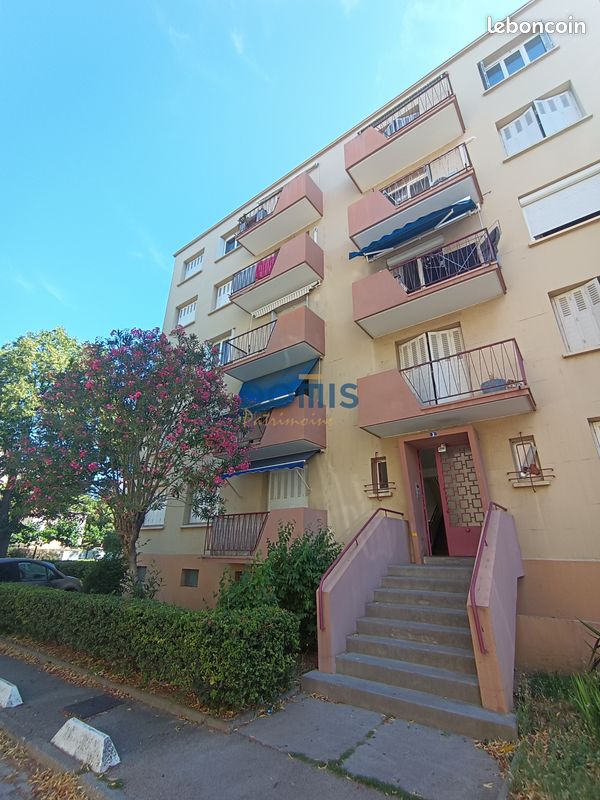 Appartement 4 pièces 65 m² · à Nîmes · 65 m² · 97 000 €
