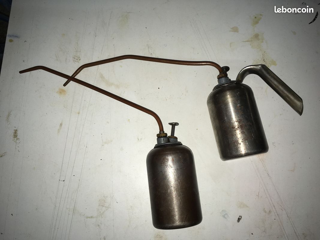 Burette à huile (image 1)