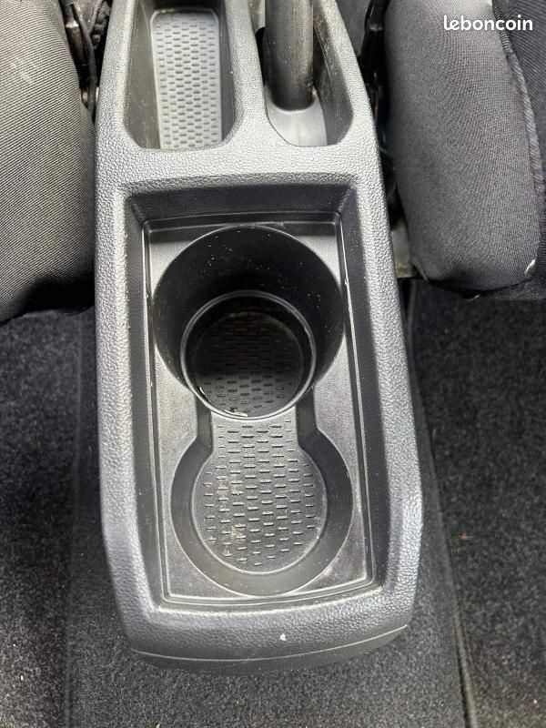 Dacia Duster Blue dCi 115 4x2 Essentiel (image 18)