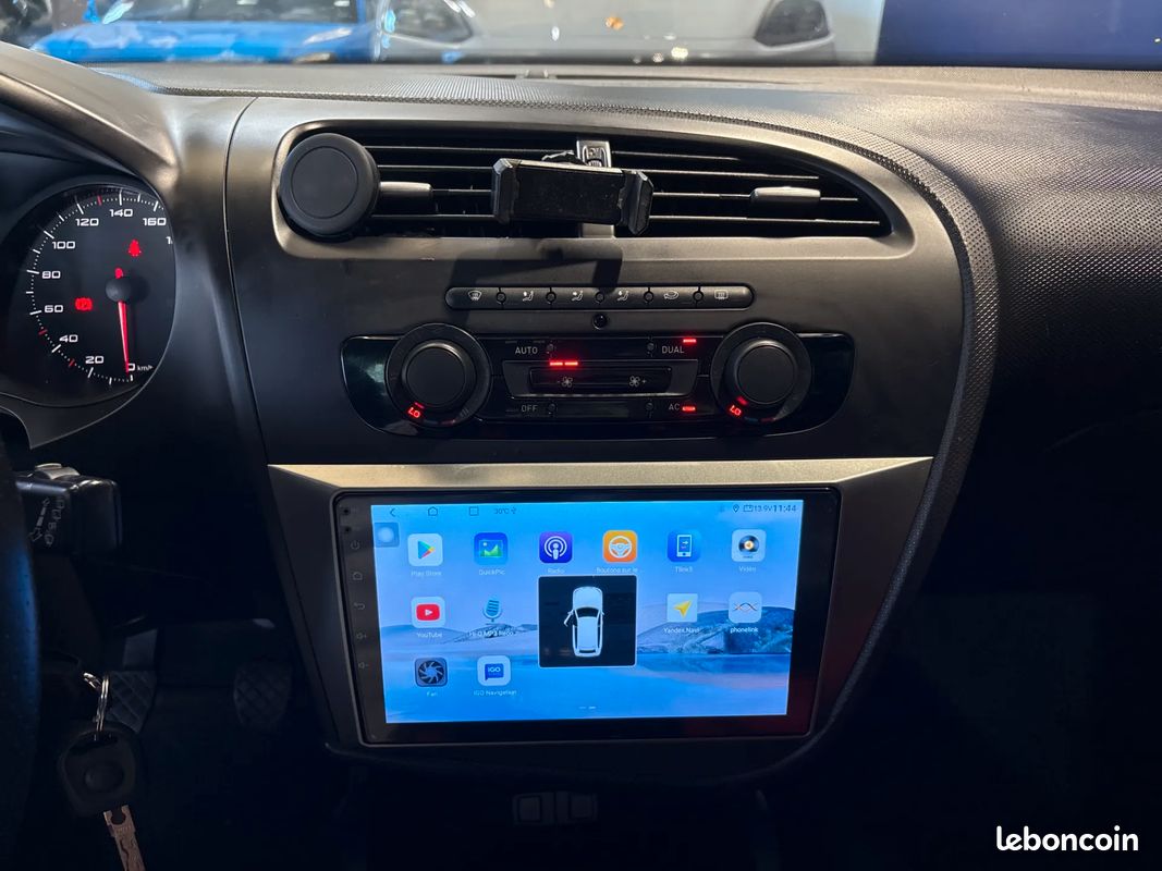 SEAT Leon 1.6 D 105ch Style - 2012 - 171 500 km - CarPlay - Faible km (image 12)