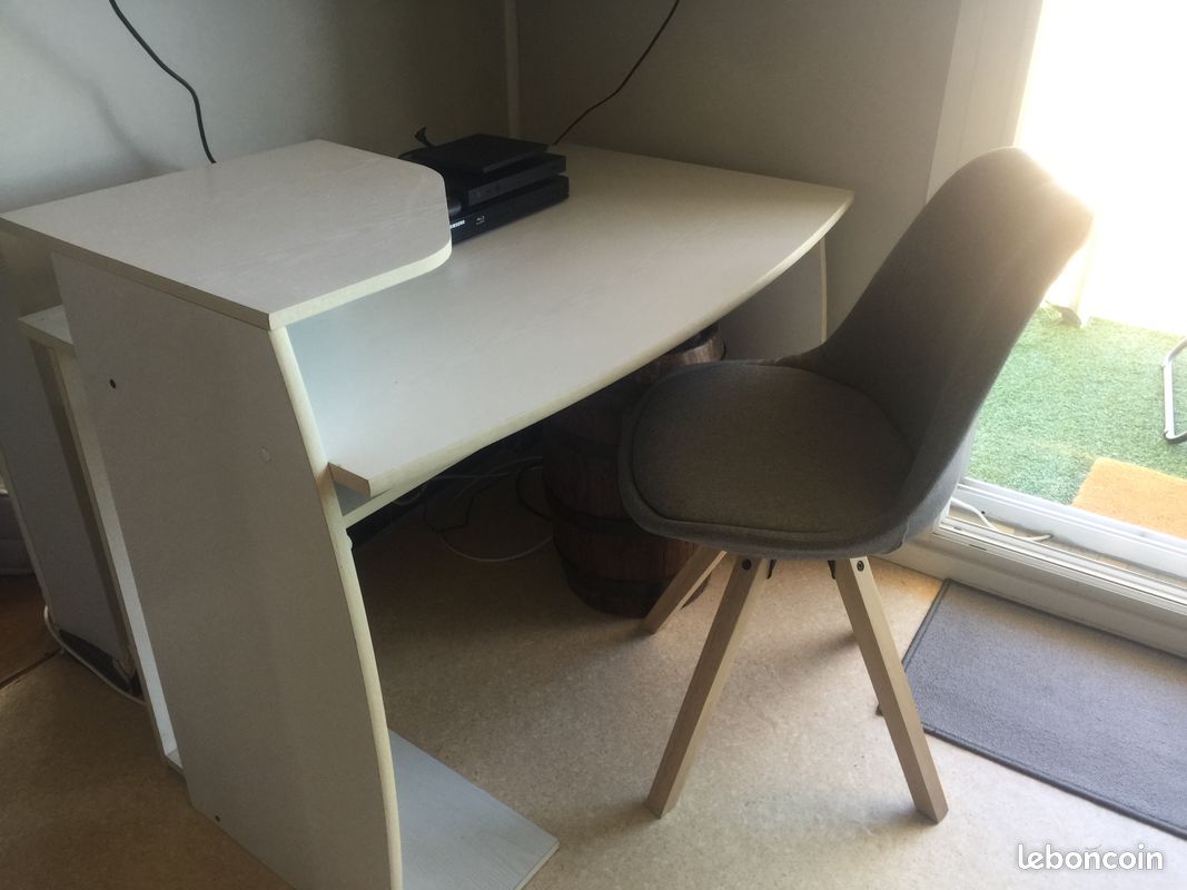 Bureau (image 2)