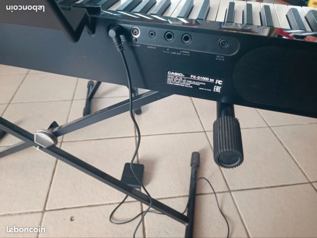 Piano numérique Casio Privia PX-S1000 (noir) + support + pédale (image 2)
