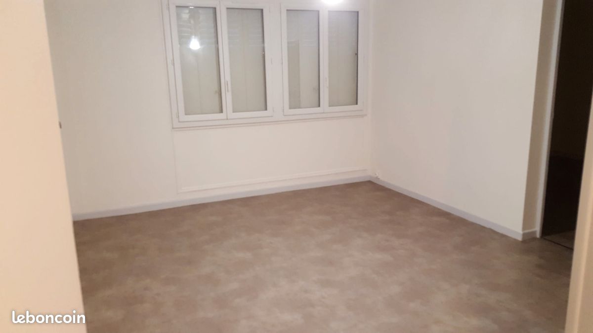 Parking 2 pièces 45 m² · à Montélimar · 45 m² · 82 000 €
