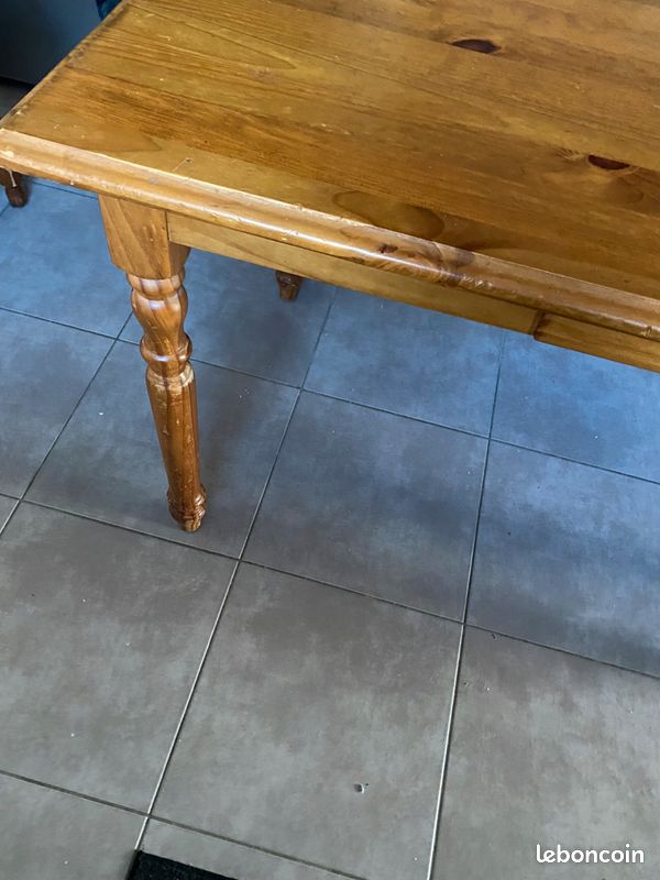 Table pin (image 3)