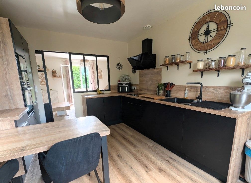 Maison 5 pièces 82 m² · à Michery · 82 m² · 190 000 €