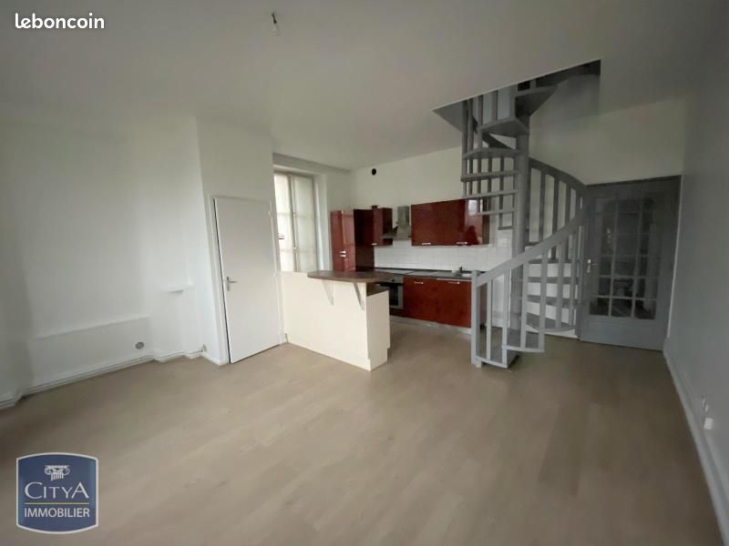Appartement 4 pièces 80 m² · à Charleville-Mézières · 80 m² · 715 €