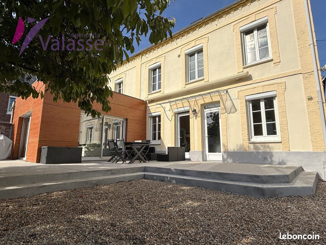 Maison 5 pièces 122 m² · à Lillebonne · 122 m² · 257 000 €