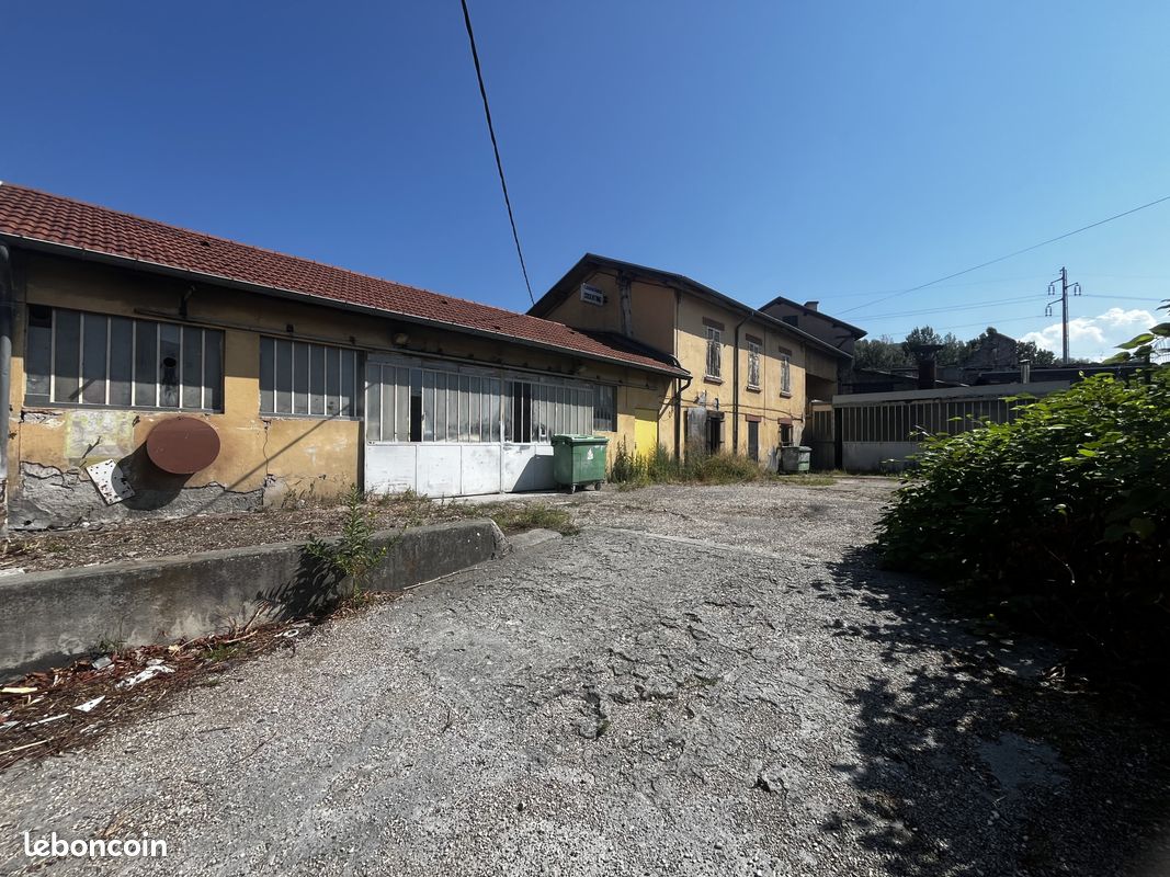 Maison 8 pièces 128 m² · à Fontaine · 128 m² · 159 000 €