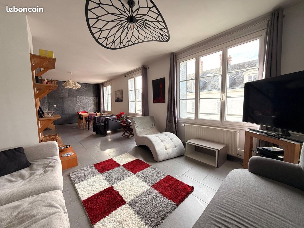 Appartement 5 pièces 136 m² · à Orléans · 136 m² · 299 000 €