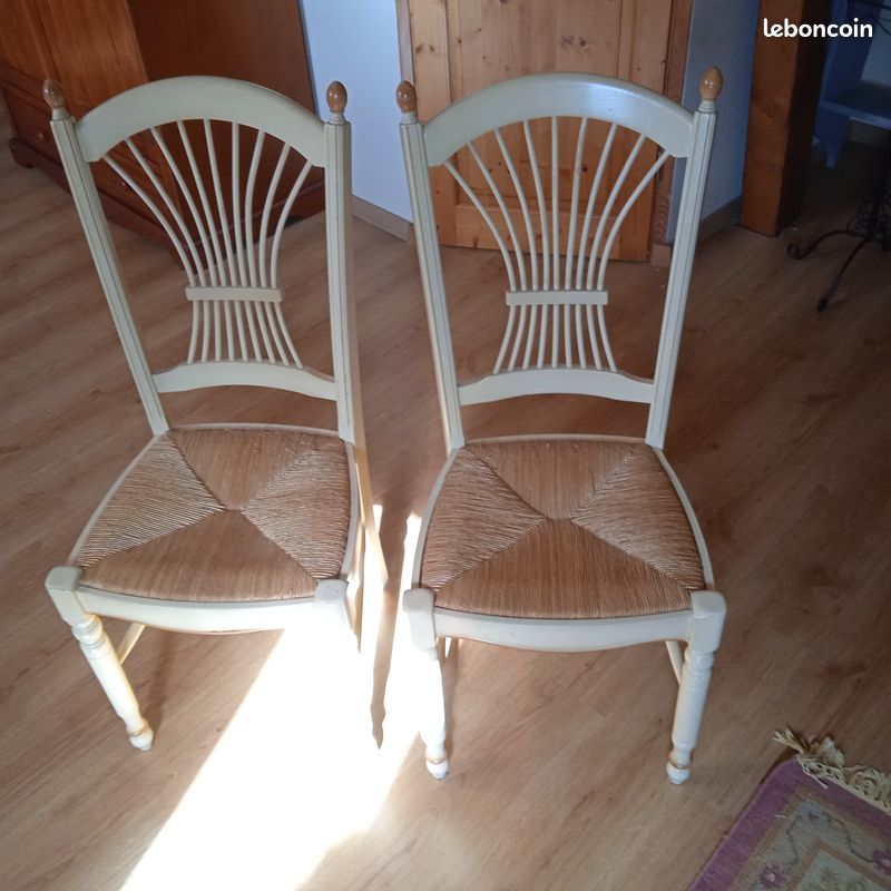 Lot 2 chaises campagnardes assises paillées (image 1)