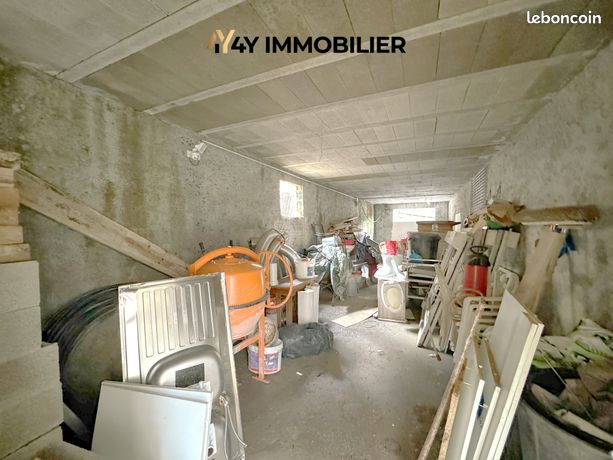 Parking/box 1 pièce 36 m²