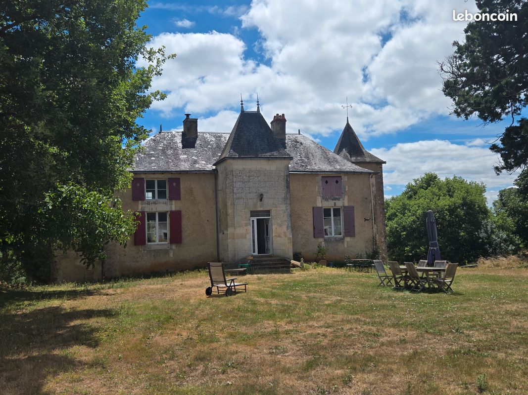 Maison 6 pièces 237 m² · à Vivonne · 237 m² · 342 000 €