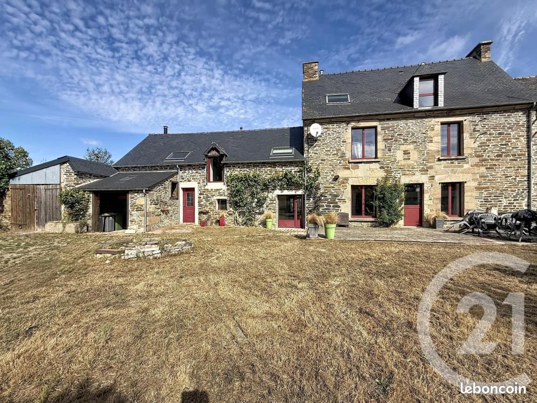 Maison 8 pièces 216 m² · à Plénée-Jugon · 216 m² · 279 500 €