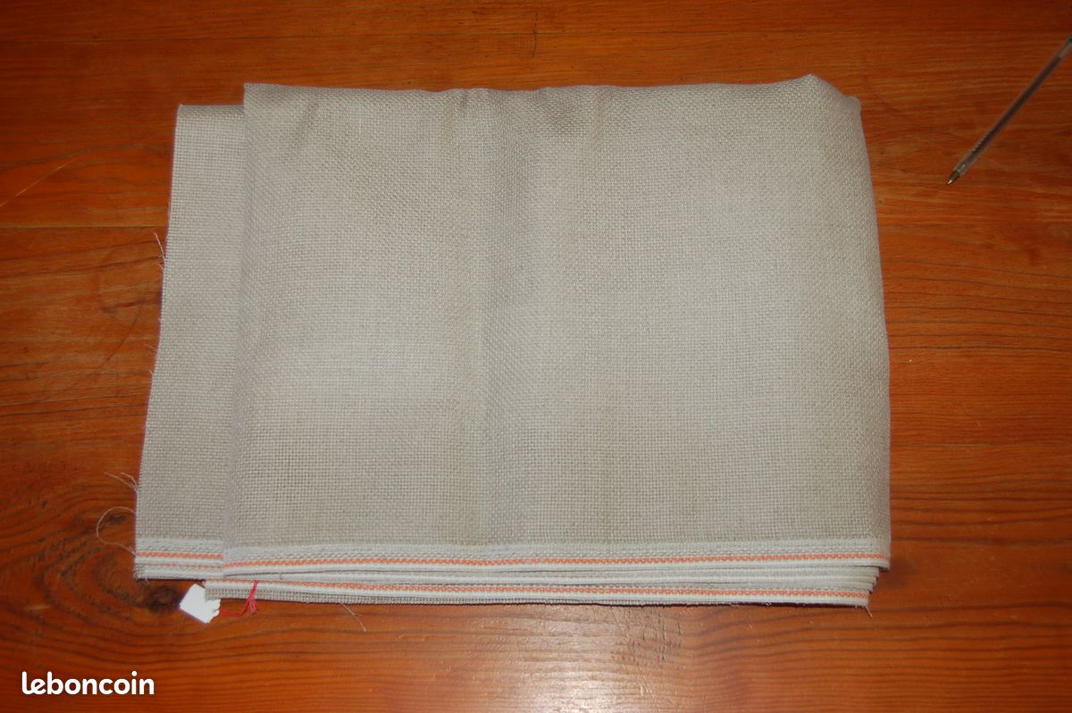 Toile Aïda grise 2m35x1m12 à broder neuve (image 1)