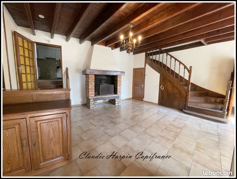 Maison 7 pièces 182 m² · à Allonne · 182 m² · 60 100 €