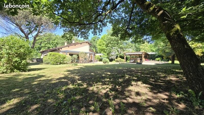 Maison 5 pièces 150 m² · à Oullins-Pierre-Bénite · 150 m² · 861 055 €