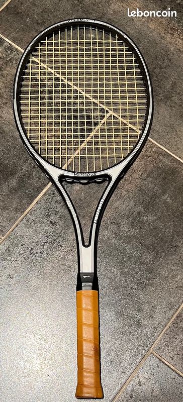 Raquette de tennis Slazenger de haute qualité avec housse en excellent état
