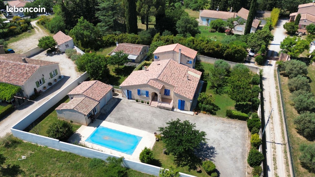 Maison 7 pièces 176 m² · à Pertuis · 176 m² · 697 000 €