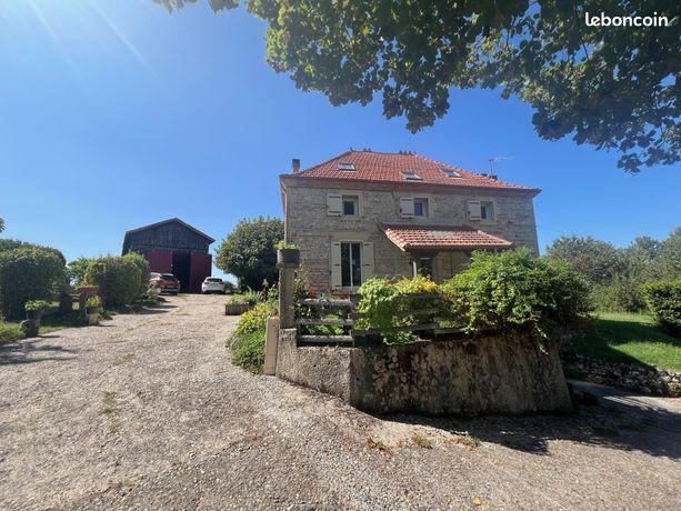 Propriété 5 pièces 136 m²