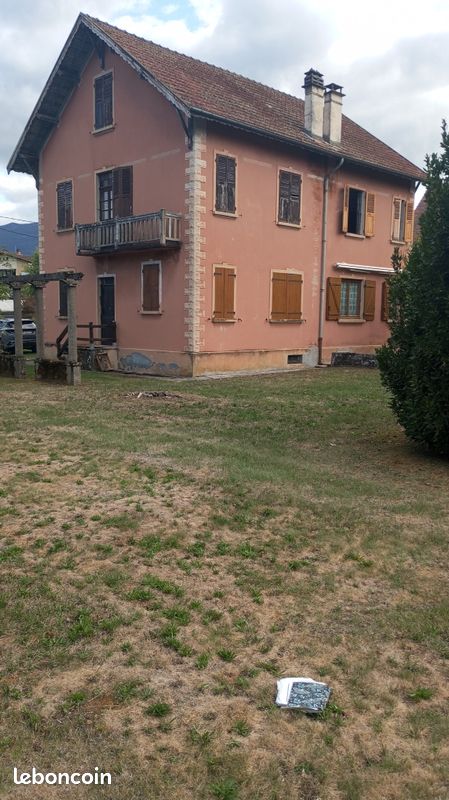 Maison 8 pièces 180 m² · à Yenne · 180 m² · 389 000 €