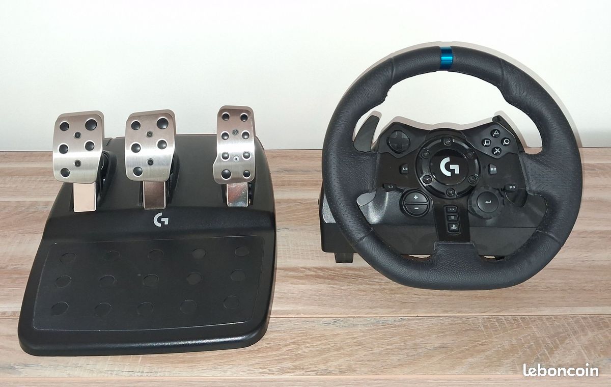 Volant et pedalier Logitech G923 TrueForce (image 1)