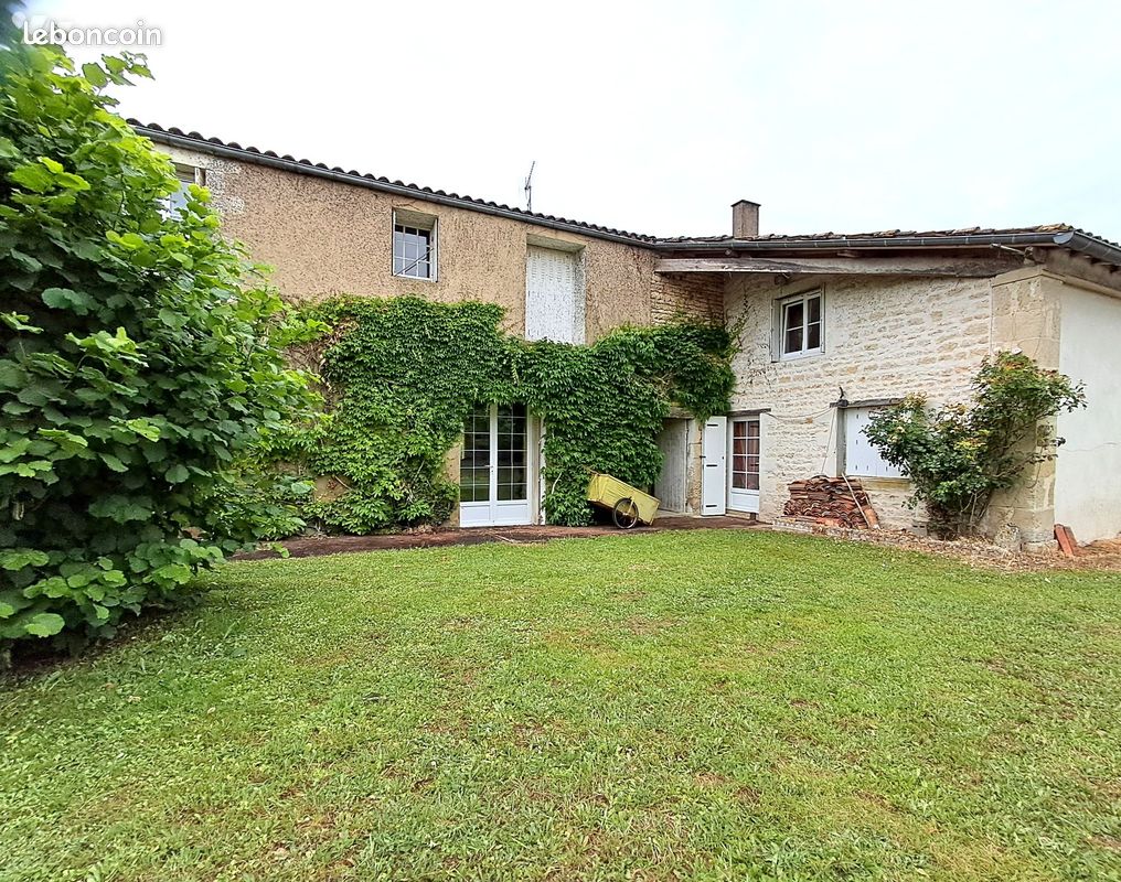 Maison 5 pièces 194 m² · à Rives-de-Boutonne · 194 m² · 143 100 €