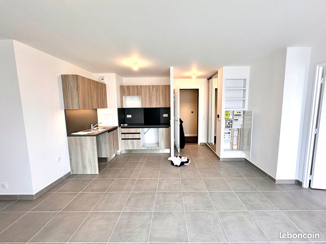 Appartement 3 pièces 65 m² · à Saint-Maur-des-Fossés · 65 m² · 1 561 €