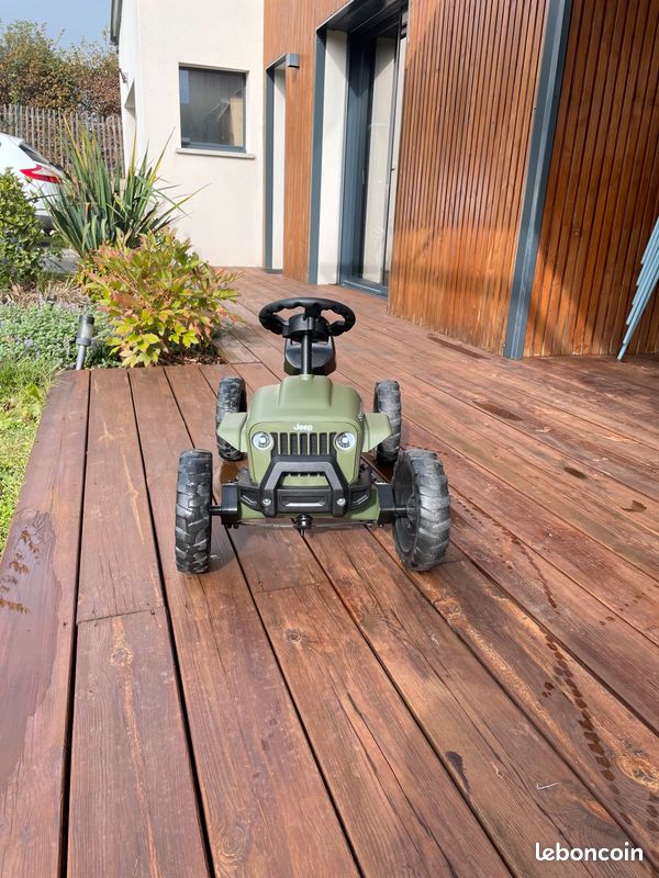 Kart à pédales jeep enfant (image 2)