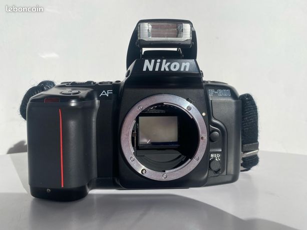Appareil Photo Argentique Nikon F601 – 35 Mm – Boîtier Nu – Très Bon État – Testé