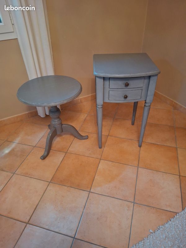 Table de nuit (image 1)