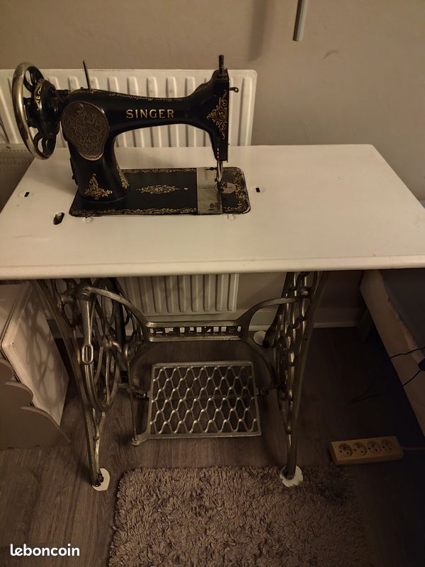 Machine à coudre Singer (image 1)