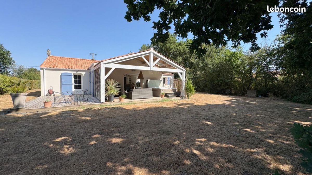 Maison 6 pièces 126 m² · à Le Fenouiller · 126 m² · 399 000 €