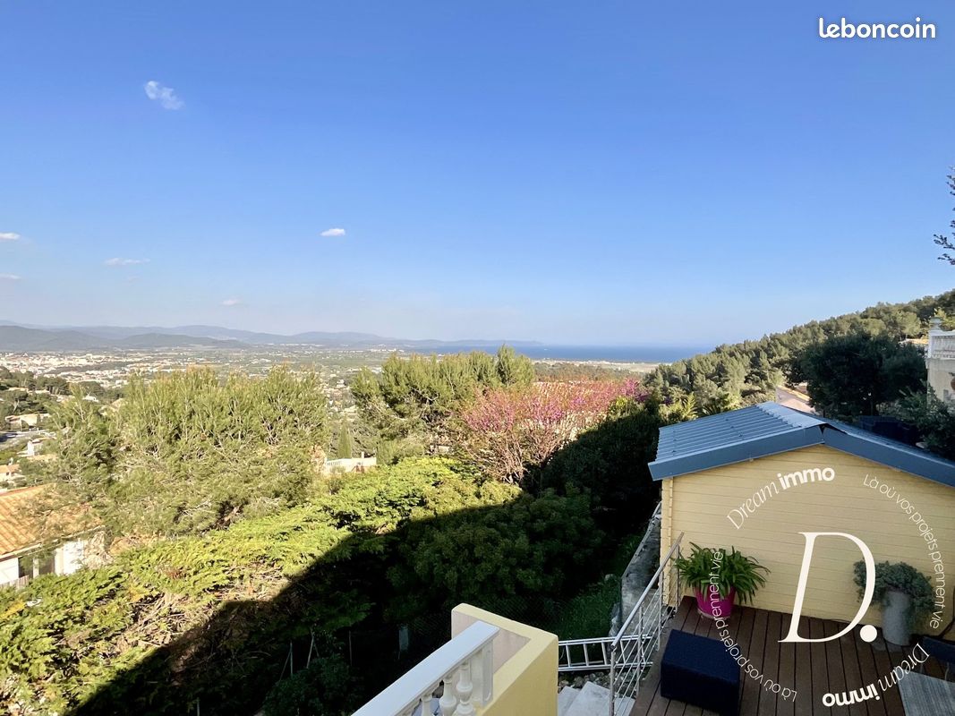 Maison 6 pièces 136 m² · à Hyères · 136 m² · 698 000 €