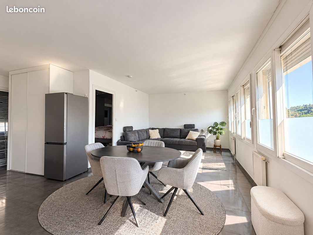 Appartement 2 pièces 52 m² · à Feyzin · 52 m² · 125 000 €