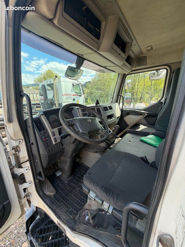 Camion citerne 11000l (image 3)